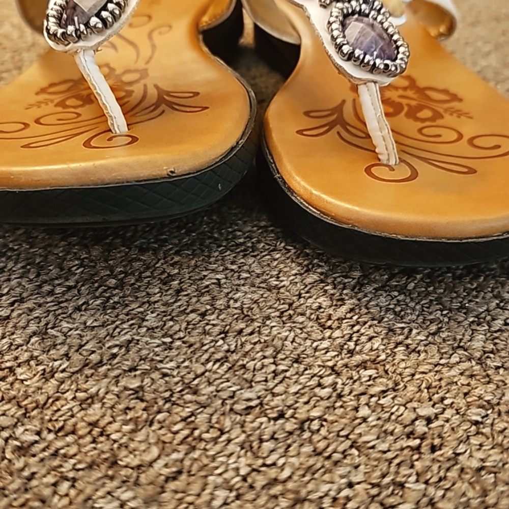 Sandals - Picture 7 of 16